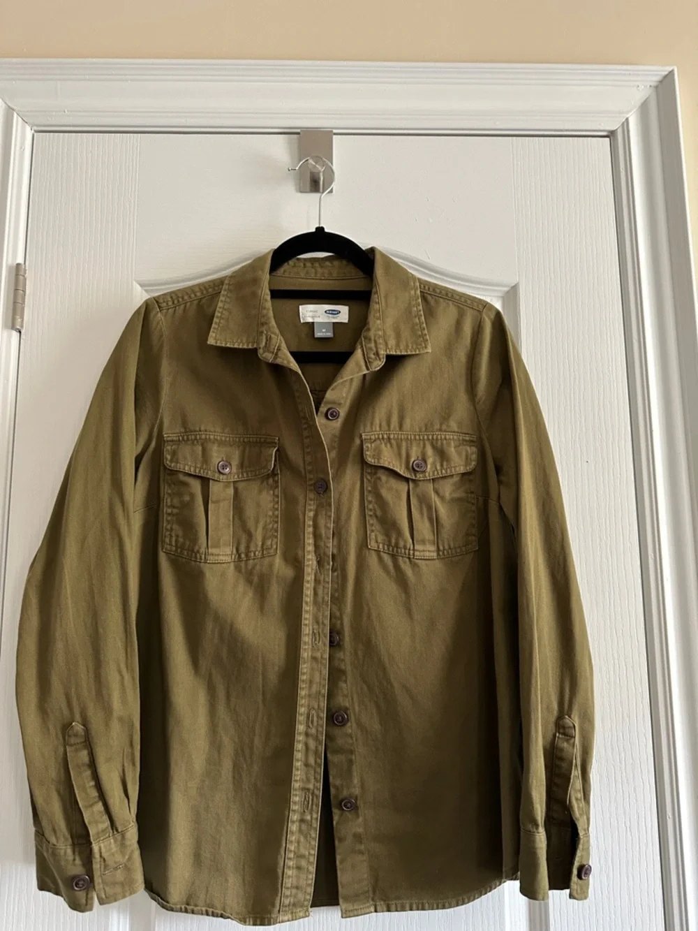 Old Navy Classic Shirt Jacket in Olive - Picture 3 of 8